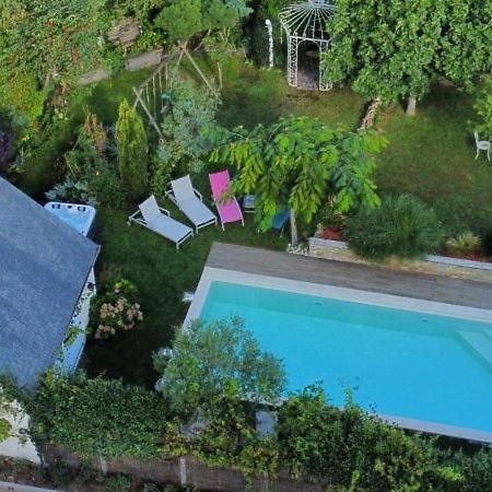 Logis Du Lievre D'Or Bed & Breakfast Montbazon Exterior photo